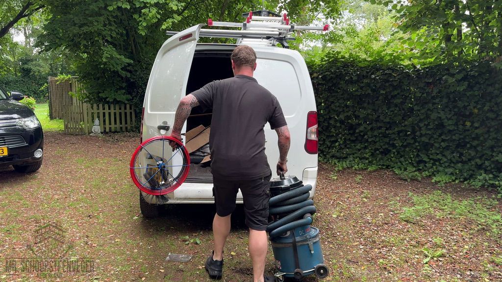 Schoorsteen onderhoud Someren ladder bus Schoorsteen onderhoud Someren ladder bus